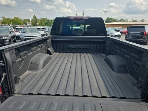 Used 2024 Chevrolet Silverado 2500 ZR2 w/ Technology Package image 21