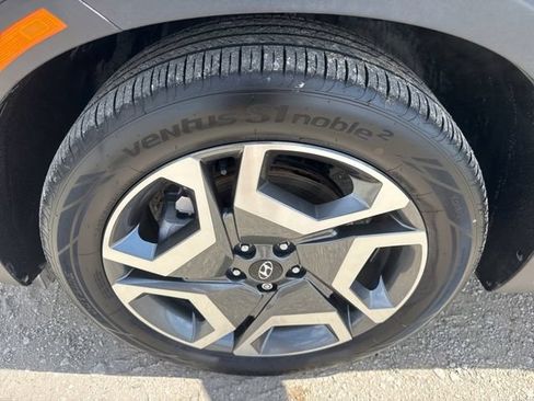 Used 2024 Hyundai Palisade Limited FWD image 29