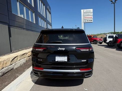Used 2024 Jeep Grand Cherokee L Summit w/ Rear Seat Video Group I AWD/4WD image 4