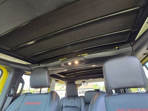Used 2024 Jeep Wrangler Unlimited Rubicon image 25