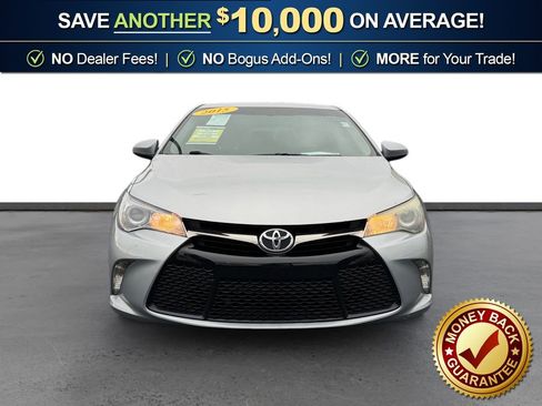 Used 2015 Toyota Camry SE image 12