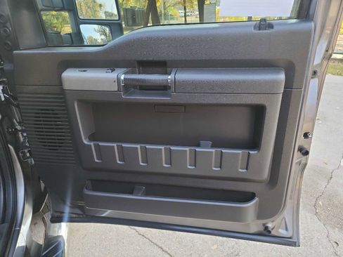 Used 2011 Ford F250 Lariat w/ Lariat Interior Pkg image 35