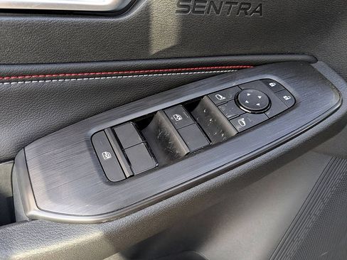 New 2026 Nissan Sentra SR w/ Floor Mat Package FWD image 22