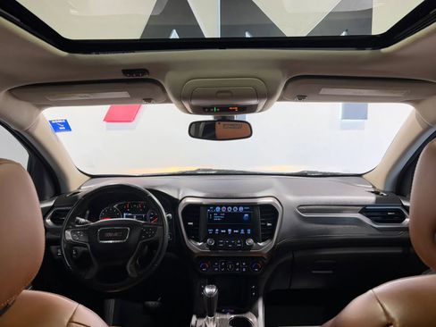 Used 2018 GMC Acadia SLT AWD/4WD image 10