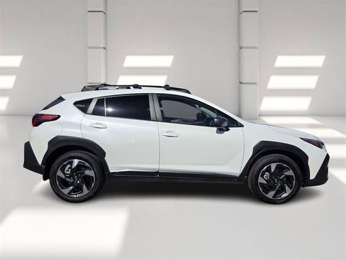 Used 2024 Subaru Crosstrek 2.5i Limited image 3