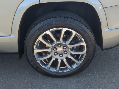 Certified 2023 GMC Acadia Denali w/ Denali Technology Package AWD/4WD image 32