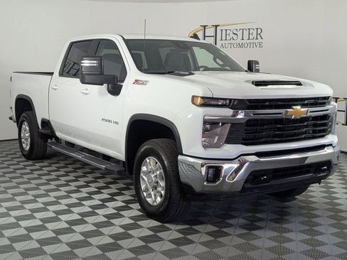 Certified 2025 Chevrolet Silverado 2500 LT AWD/4WD image 2