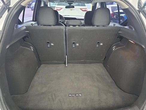 Used 2020 Nissan Kicks S FWD image 7