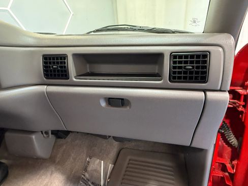 Used 1994 Dodge Ram 1500 Truck 4x4 Regular Cab image 33