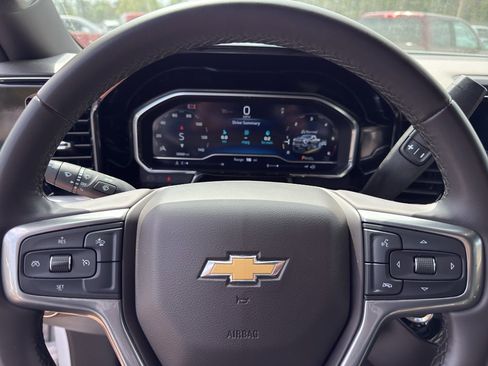 Used 2024 Chevrolet Silverado 2500 LT image 20