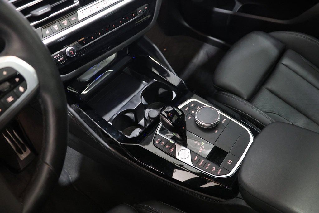 Used 2024 BMW X4 xDrive30i w/ Premium Package AWD/4WD image 30