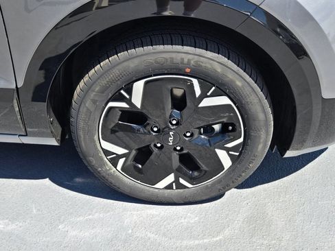 Used 2023 Kia Niro Wind FWD image 9