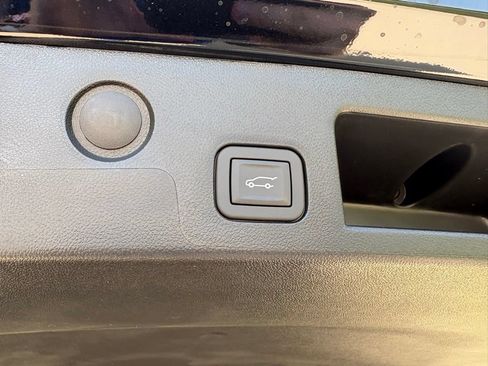 New 2026 Chevrolet Equinox LT w/ Convenience Package II FWD image 55