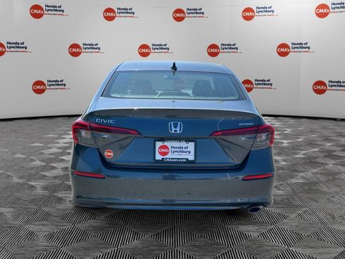 Used 2024 Honda Civic Sport image 4