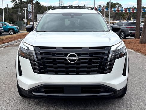 New 2026 Nissan Pathfinder SV image 2