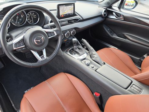 Used 2023 MAZDA MX-5 Miata Grand Touring RWD image 5