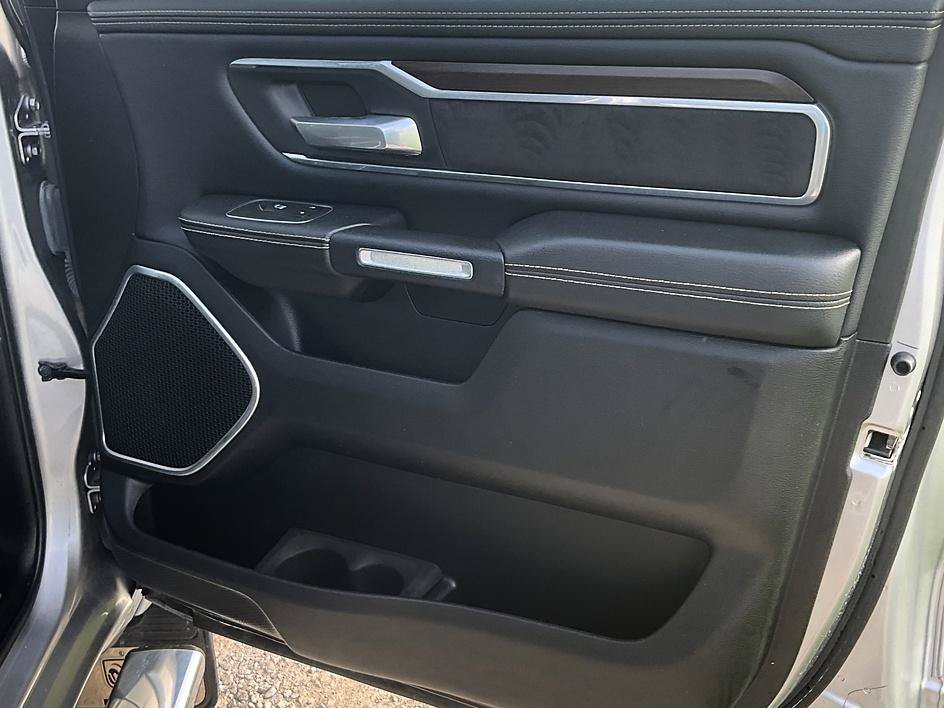 Used 2022 RAM 1500 Laramie AWD/4WD image 50