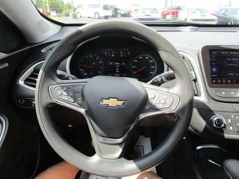 Used 2024 Chevrolet Malibu LT image 23