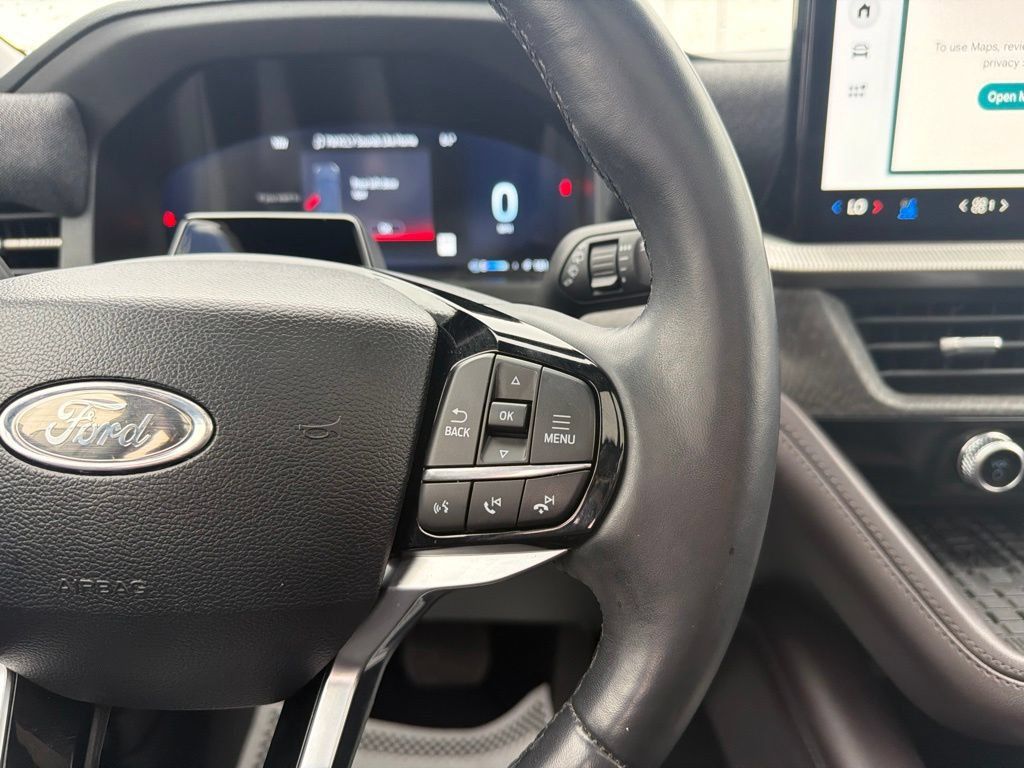 Used 2025 Ford Explorer Platinum w/ Ultimate Package AWD/4WD image 13