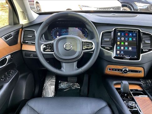 Certified 2024 Volvo XC90 B6 Plus w/ Protection Package Premier image 5