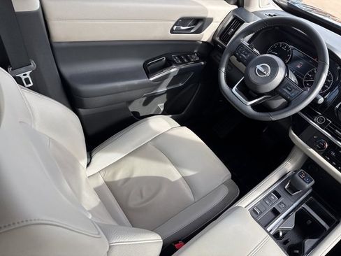 Used 2022 Nissan Pathfinder SL w/ SL Premium Package image 17