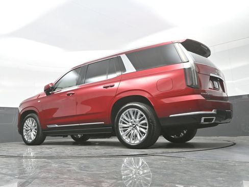 Certified 2025 Cadillac Escalade Premium Luxury w/ Touring Package AWD/4WD image 40