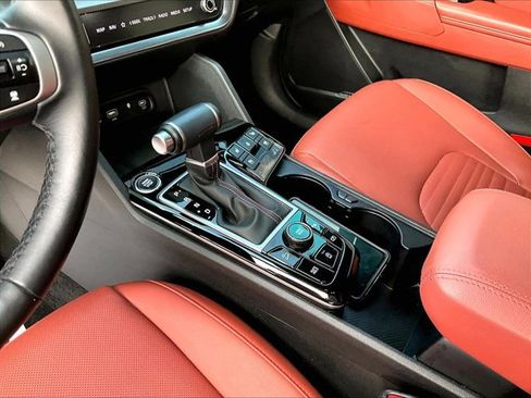 Used 2023 Kia Sportage SX image 14