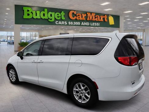 Used 2017 Chrysler Pacifica LX image 5