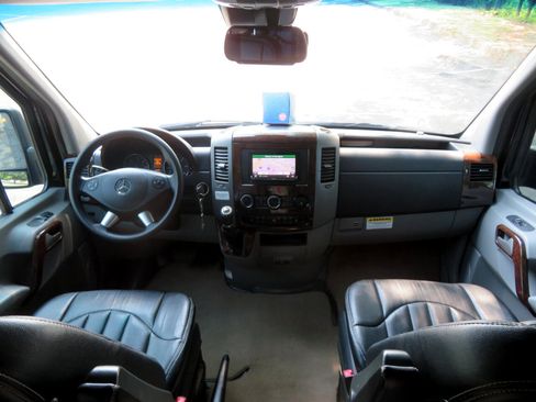 Used 2014 Mercedes-Benz Sprinter 3500 image 81