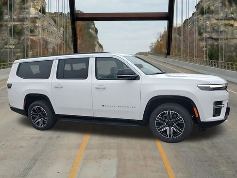 New 2026 Jeep Grand Wagoneer L 2WD image 12