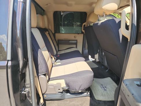 Used 2014 Ford F250 Lariat w/ Lariat Interior Package image 36