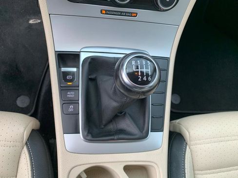 Used 2012 Volkswagen CC Sport FWD image 21