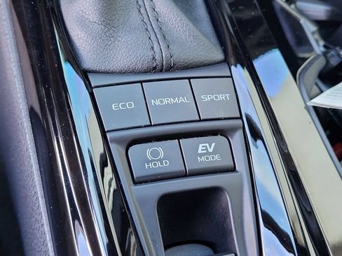 Used 2025 Toyota Camry XSE FWD image 14
