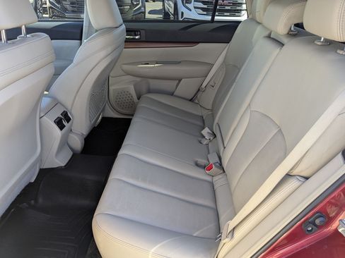 Used 2013 Subaru Outback 2.5i Limited AWD/4WD image 32