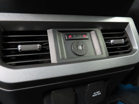 Used 2023 Ford F250 Lariat w/ Lariat Ultimate Package image 11