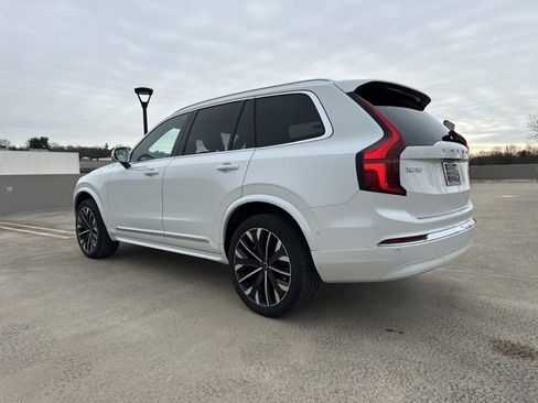 Certified 2025 Volvo XC90 B5 Plus image 6