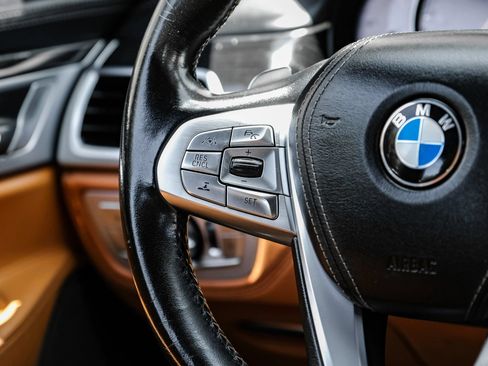 Used 2016 BMW 750i RWD image 18