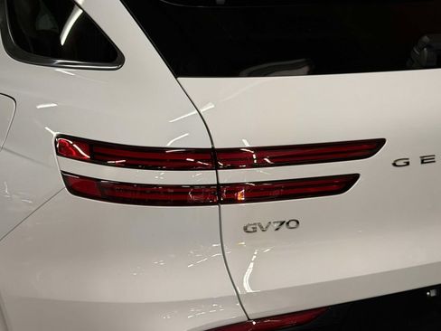 Used 2026 Genesis GV70 2.5T Select AWD/4WD image 20
