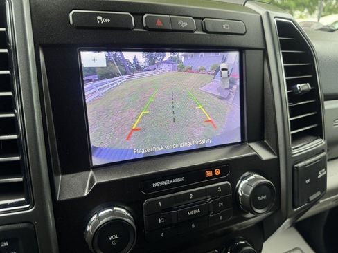 Used 2021 Ford F250 XLT w/ XLT Premium Package AWD/4WD image 22