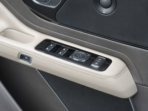 Used 2022 Lincoln Aviator Reserve w/ Elements Package Plus image 31