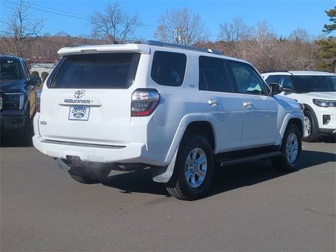 Used 2018 Toyota 4Runner SR5 image 13