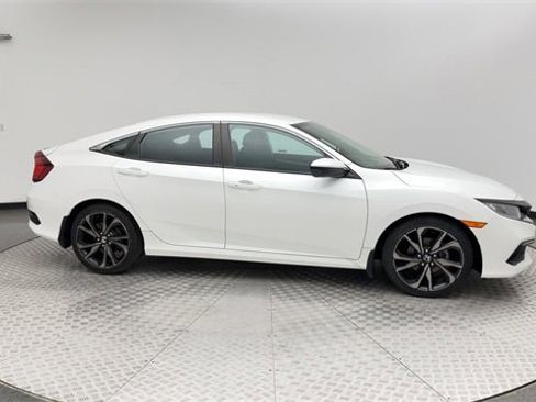 Used 2019 Honda Civic Sport image 9