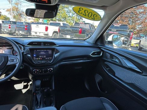 Certified 2023 Chevrolet TrailBlazer LT w/ Convenience Package image 27