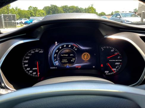 Used 2016 Chevrolet Corvette Stingray Coupe RWD image 9