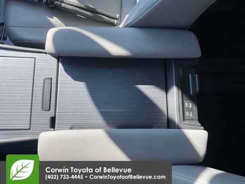 Used 2025 Toyota Sienna XLE image 16