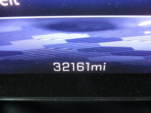 Used 2025 Chevrolet Traverse Z71 w/ LPO, Cargo Package AWD/4WD image 11