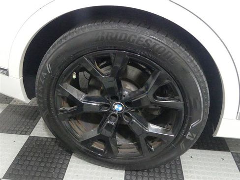 Used 2019 BMW X7 xDrive40i w/ Cold Weather Package AWD/4WD image 15