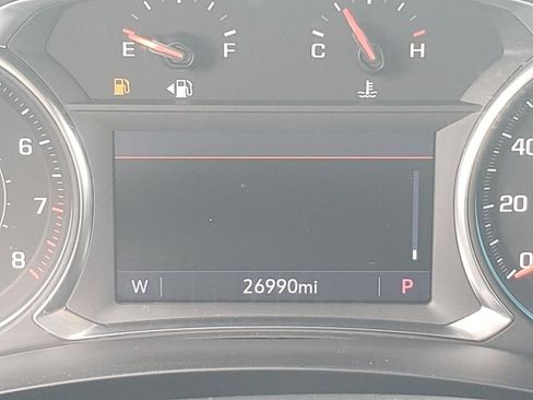 Used 2023 Chevrolet Traverse LT image 32