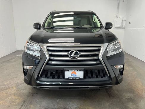 Used 2019 Lexus GX 460 Premium w/ Premium Package AWD/4WD image 2