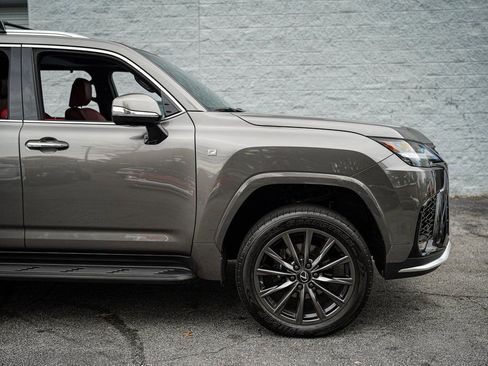 Used 2023 Lexus LX 600 F Sport w/ Accessory Package (Z1) image 16